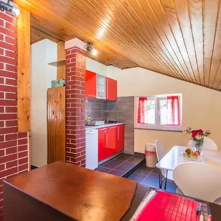 Vesna アパート *