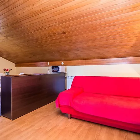 Vesna アパート *